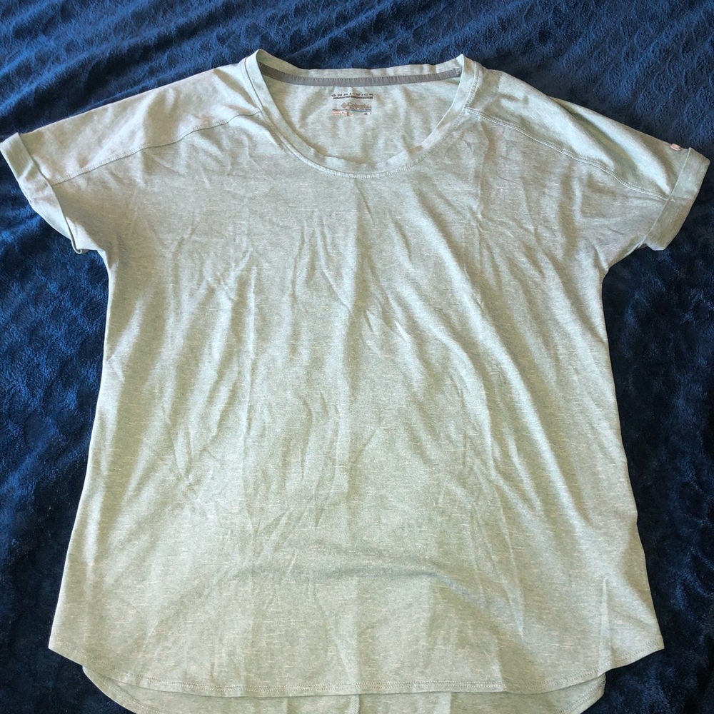 Very comfy work out shirt!
